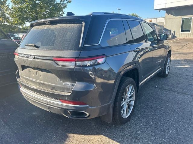 2022 Jeep Grand Cherokee Summit