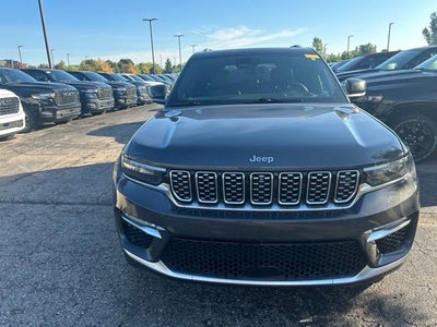 2022 Jeep Grand Cherokee Summit