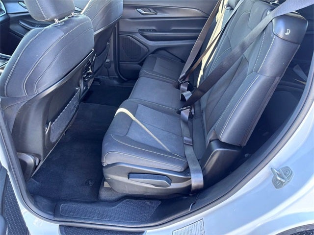 2023 Jeep Grand Cherokee L Laredo 4x4