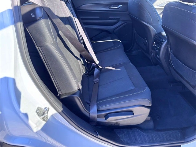 2023 Jeep Grand Cherokee L Laredo 4x4