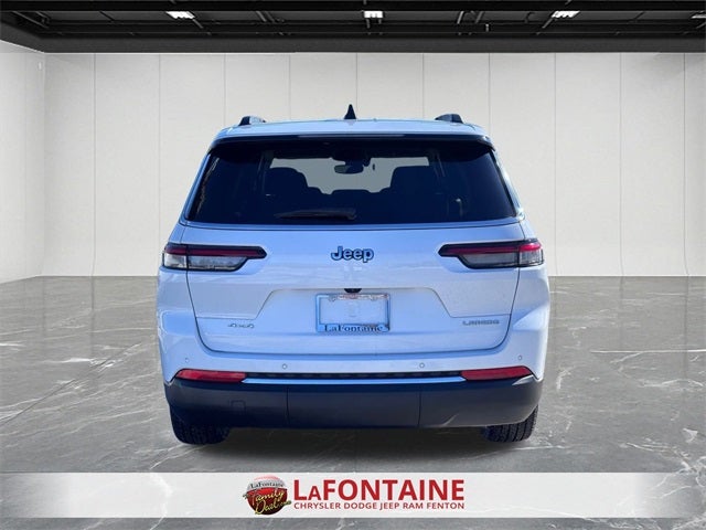 2023 Jeep Grand Cherokee L Laredo 4x4