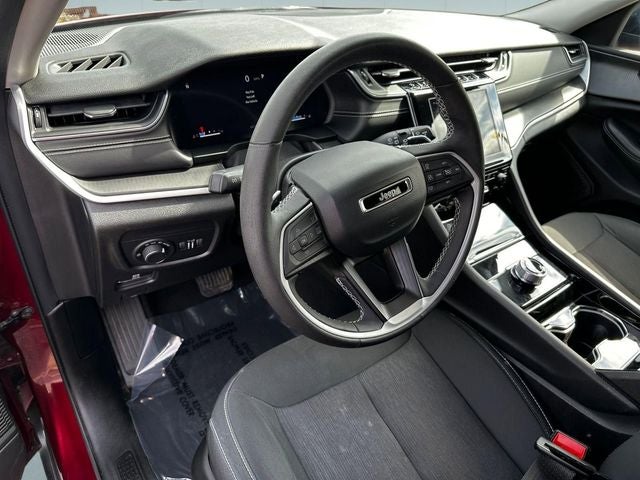 2023 Jeep Grand Cherokee L Laredo 4x4