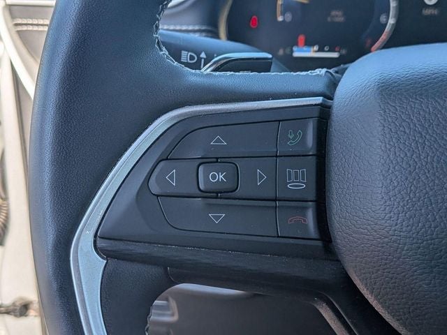 2023 Jeep Grand Cherokee L Laredo 4x4