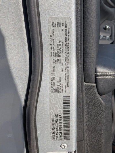 2023 Jeep Grand Cherokee L Laredo 4x4