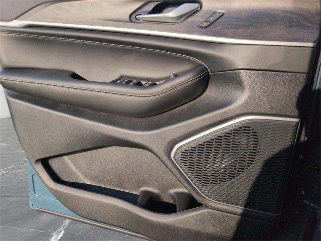 2026 Jeep Grand Cherokee GRAND CHEROKEE L LIMITED RESERVE 4X4