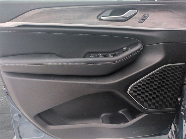 2026 Jeep Grand Cherokee GRAND CHEROKEE L LIMITED RESERVE 4X4