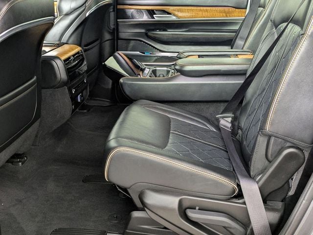 2024 Jeep Grand Wagoneer L Series III 4x4