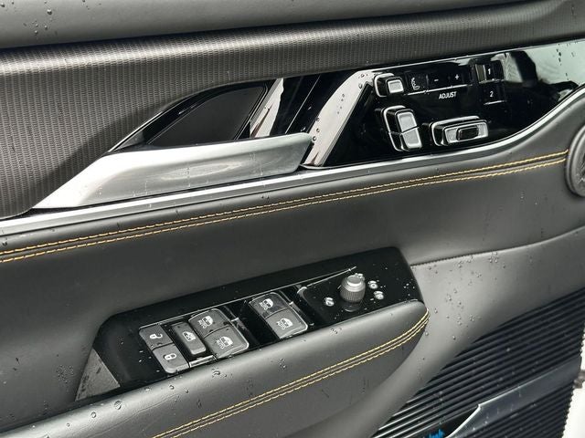 2024 Jeep Grand Wagoneer L Series III Obsidian 4x4