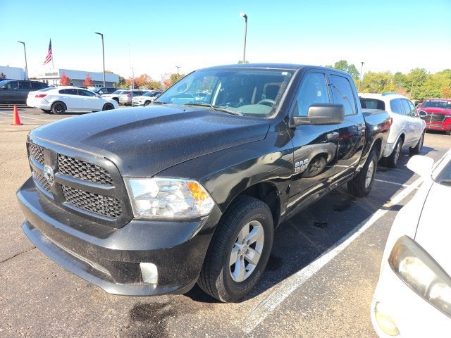 2017 RAM 1500 Express Crew Cab 4x4 5'7' Box