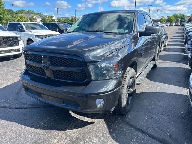 2018 RAM 1500 Big Horn Crew Cab 4x4 5'7' Box