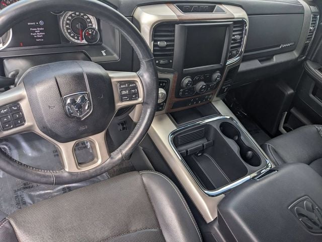 2017 RAM 1500 Laramie Crew Cab 4x4 5'7' Box