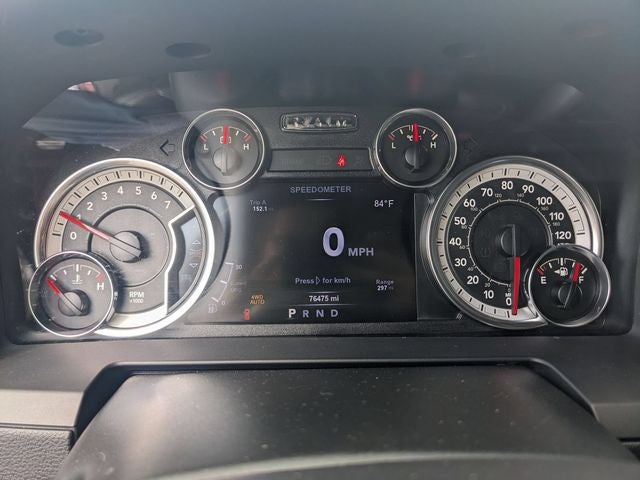 2017 RAM 1500 Laramie Crew Cab 4x4 5'7' Box