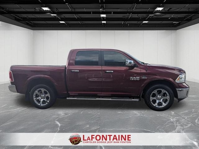 2017 RAM 1500 Laramie Crew Cab 4x4 5'7' Box