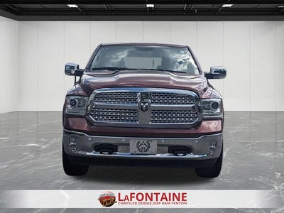 2017 RAM 1500 Laramie Crew Cab 4x4 5'7' Box