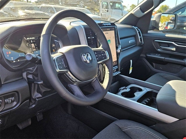 2025 RAM Ram 1500 RAM 1500 BIG HORN CREW CAB 4X4 5'7' BOX