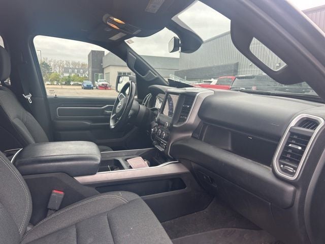2020 RAM 1500 Big Horn Crew Cab 4x4 5'7' Box