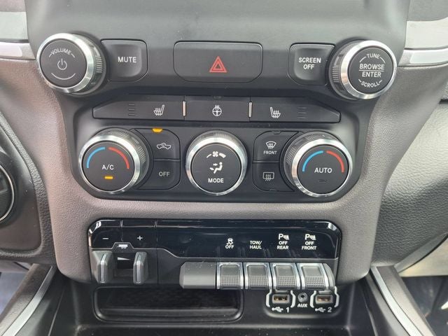 2020 RAM 1500 Big Horn Crew Cab 4x4 5'7' Box