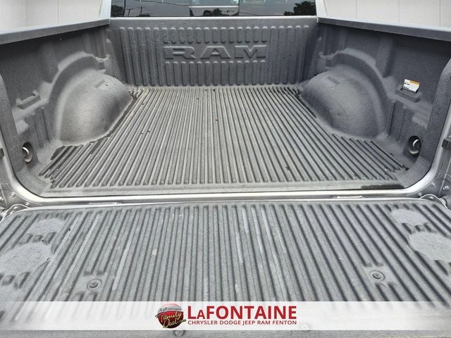 2020 RAM 1500 Big Horn Crew Cab 4x4 5'7' Box