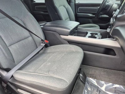 2020 RAM 1500 Big Horn Crew Cab 4x4 5'7' Box