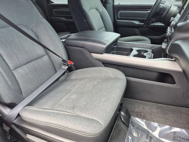 2020 RAM 1500 Big Horn Crew Cab 4x4 5'7' Box