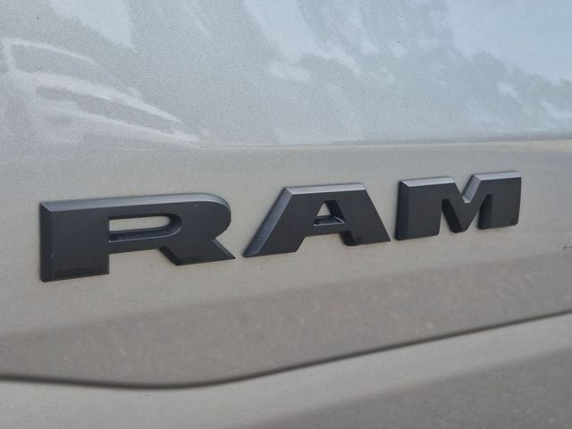 2020 RAM 1500 Big Horn Crew Cab 4x4 5'7' Box
