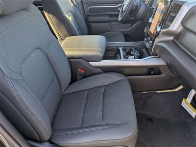 2025 RAM Ram 1500 RAM 1500 BIG HORN CREW CAB 4X4 5'7' BOX