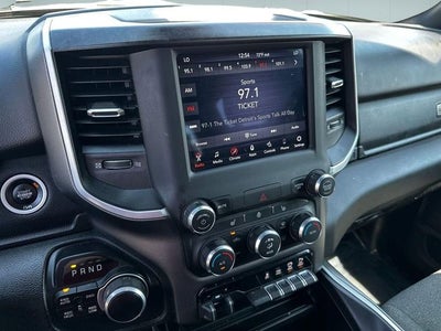 2020 RAM 1500 Big Horn Crew Cab 4x4 5'7' Box