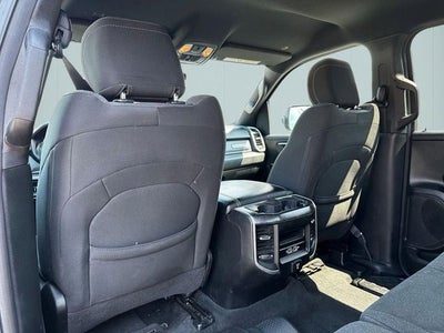 2020 RAM 1500 Big Horn Crew Cab 4x4 5'7' Box