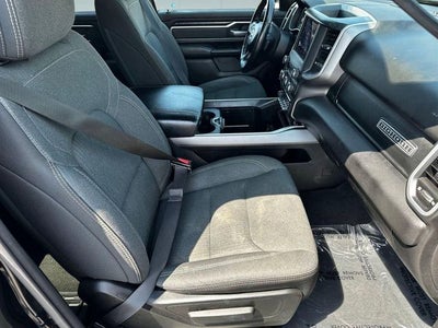 2020 RAM 1500 Big Horn Crew Cab 4x4 5'7' Box