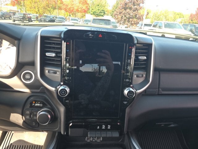 2025 RAM 1500 Big Horn Crew Cab 4x4 5'7' Box