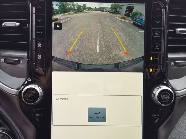 2022 RAM 1500 Big Horn Crew Cab 4x4 5'7' Box