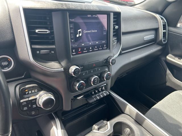 2021 RAM 1500 Big Horn Crew Cab 4x4 5'7' Box