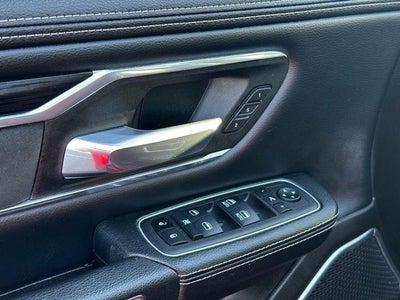 2023 RAM 1500 Laramie Crew Cab 4x4 5'7' Box