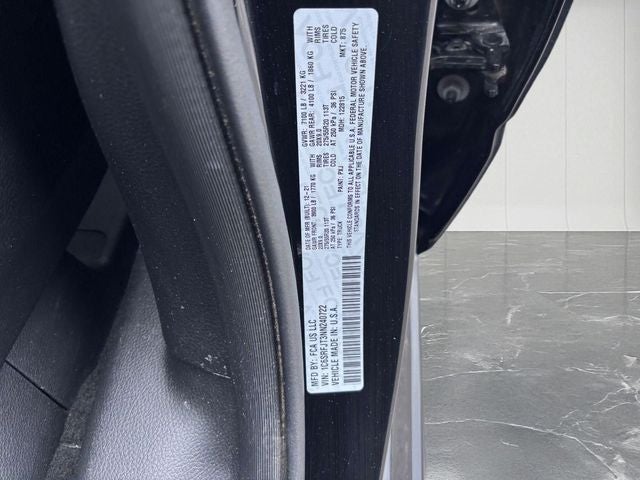 2022 RAM 1500 Laramie Crew Cab 4x4 5'7' Box