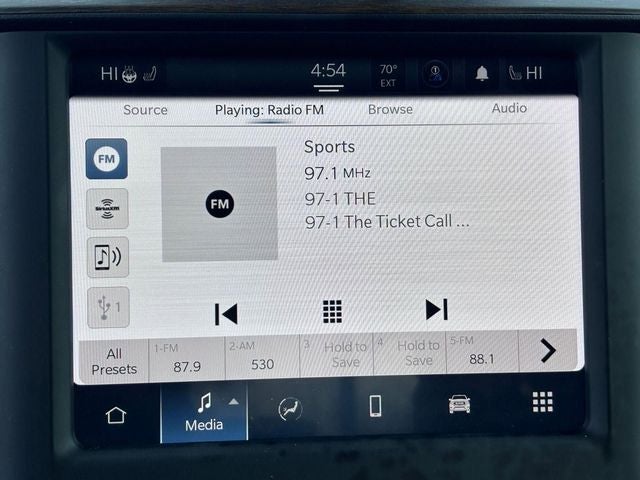 2022 RAM 1500 Laramie Crew Cab 4x4 5'7' Box