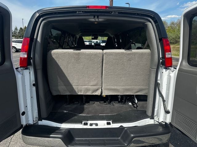 2025 Chevrolet Express Passenger RWD 3500 Extended Wheelbase LT