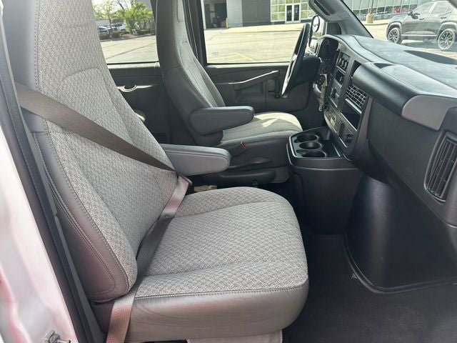 2025 Chevrolet Express Passenger RWD 3500 Extended Wheelbase LT