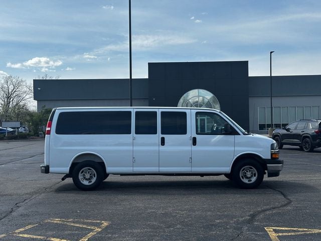 2025 Chevrolet Express Passenger RWD 3500 Extended Wheelbase LT