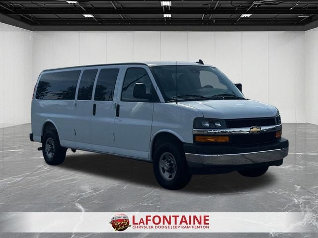 2025 Chevrolet Express Passenger RWD 3500 Extended Wheelbase LT