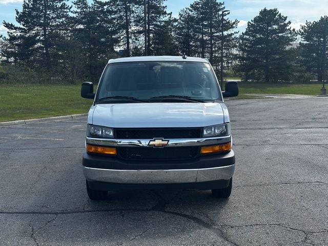 2025 Chevrolet Express Passenger RWD 3500 Extended Wheelbase LT