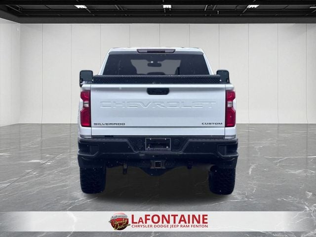 2021 Chevrolet Silverado 2500HD 4WD Crew Cab Standard Bed Custom