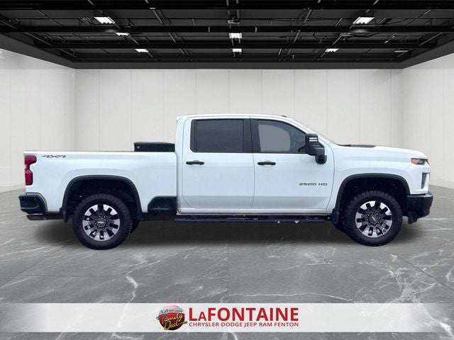 2021 Chevrolet Silverado 2500HD 4WD Crew Cab Standard Bed Custom