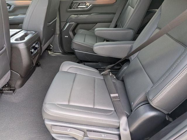 2025 GMC Yukon 4WD Denali