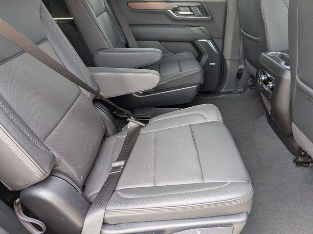 2025 GMC Yukon 4WD Denali