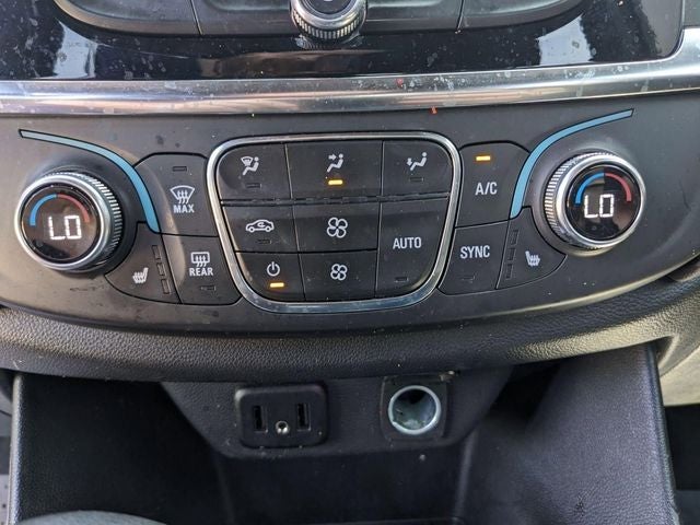 2023 Chevrolet Traverse AWD LT Cloth