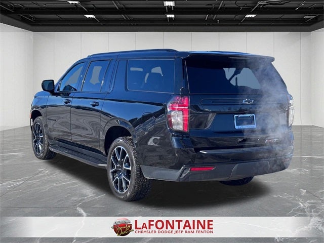 2023 Chevrolet Suburban 4WD RST