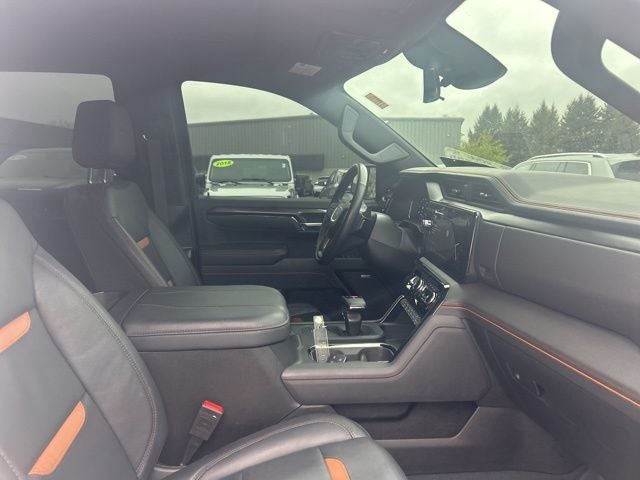 2025 GMC Sierra 1500 4WD Crew Cab Short Box AT4