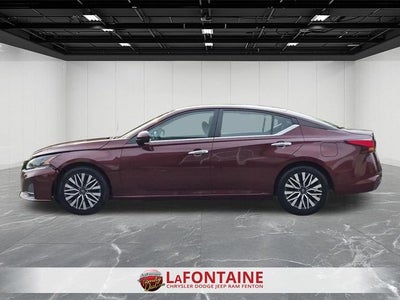 2023 Nissan Altima SV FWD