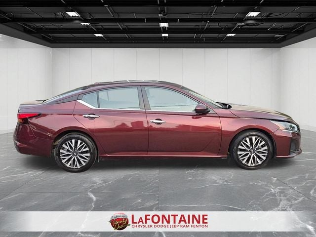 2023 Nissan Altima SV FWD