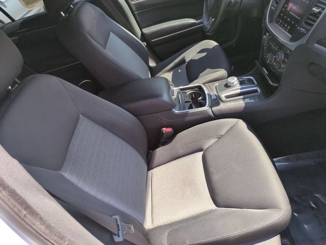 2021 Chrysler 300 Touring